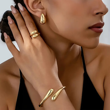 Conjunto Gota D’Água Elegance – Colar, Brinco e Pulseira